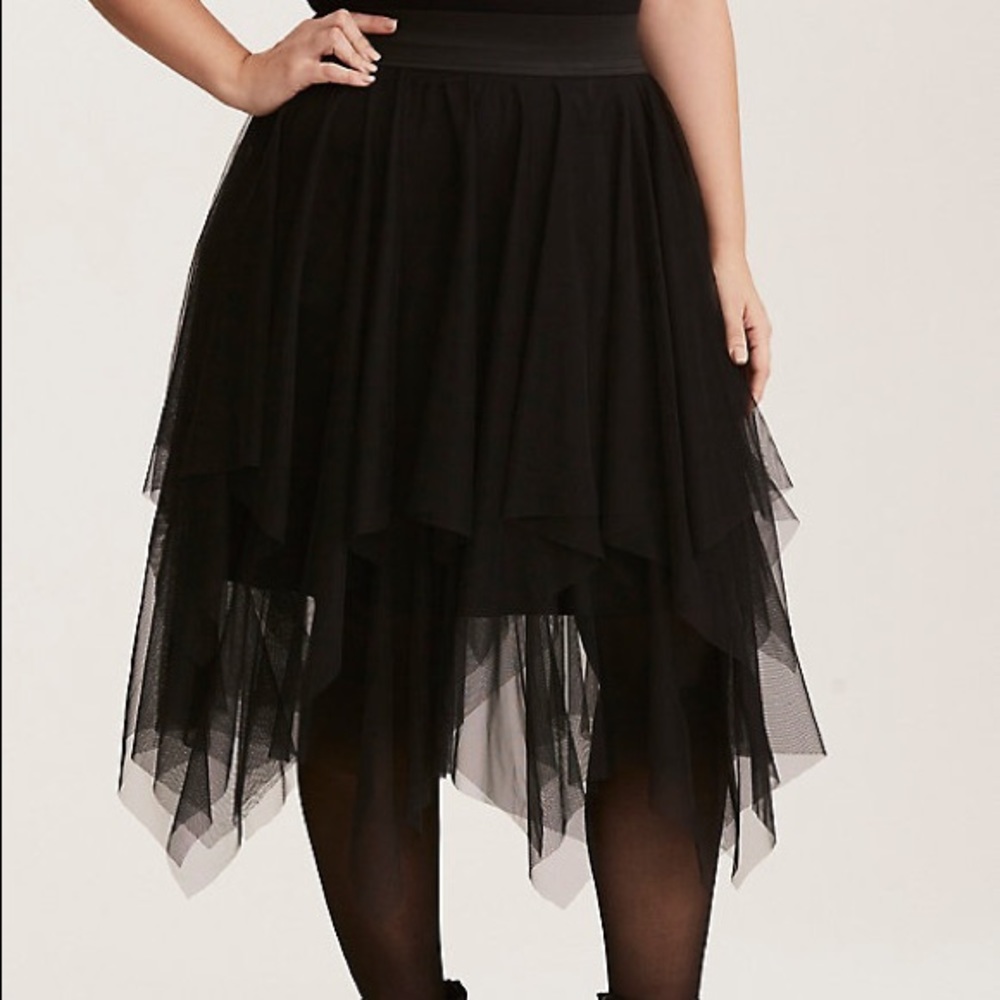 NWOT. Midi Skirt.